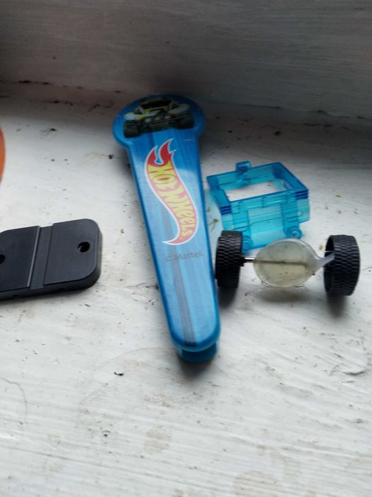 Обменяю гигантский лот машинок на 1-10 штук машинок Hot wheels mutant