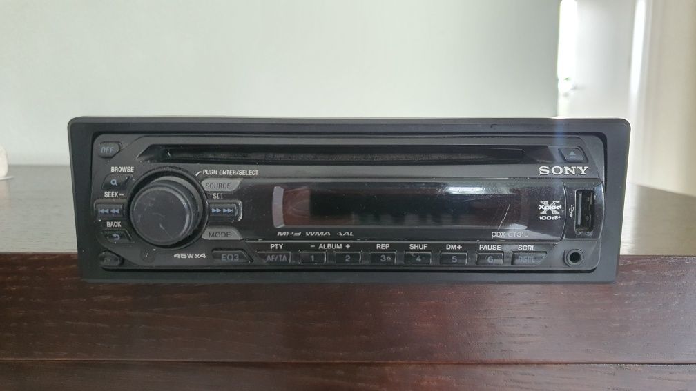 Radio sony CDX-GT31U