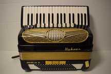 Acordeao hohner Cornelia III 3 voz. N 73