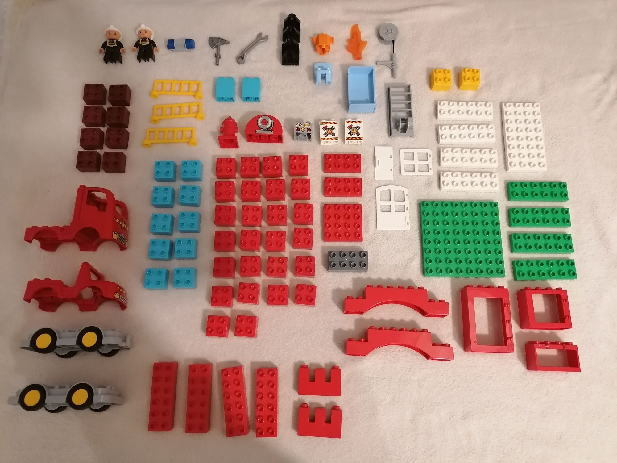 Klocki Lego Duplo " Remiza Strażacka" ( duży zestaw)