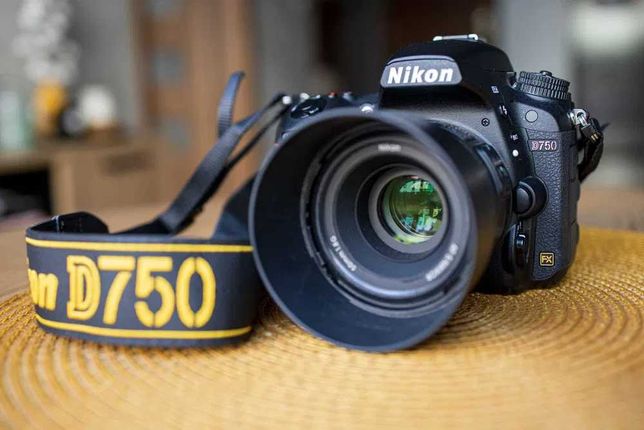 Nikon D750 + obiektyw Nikkor 50mm f/1.8G (niski przebieg - 6500)