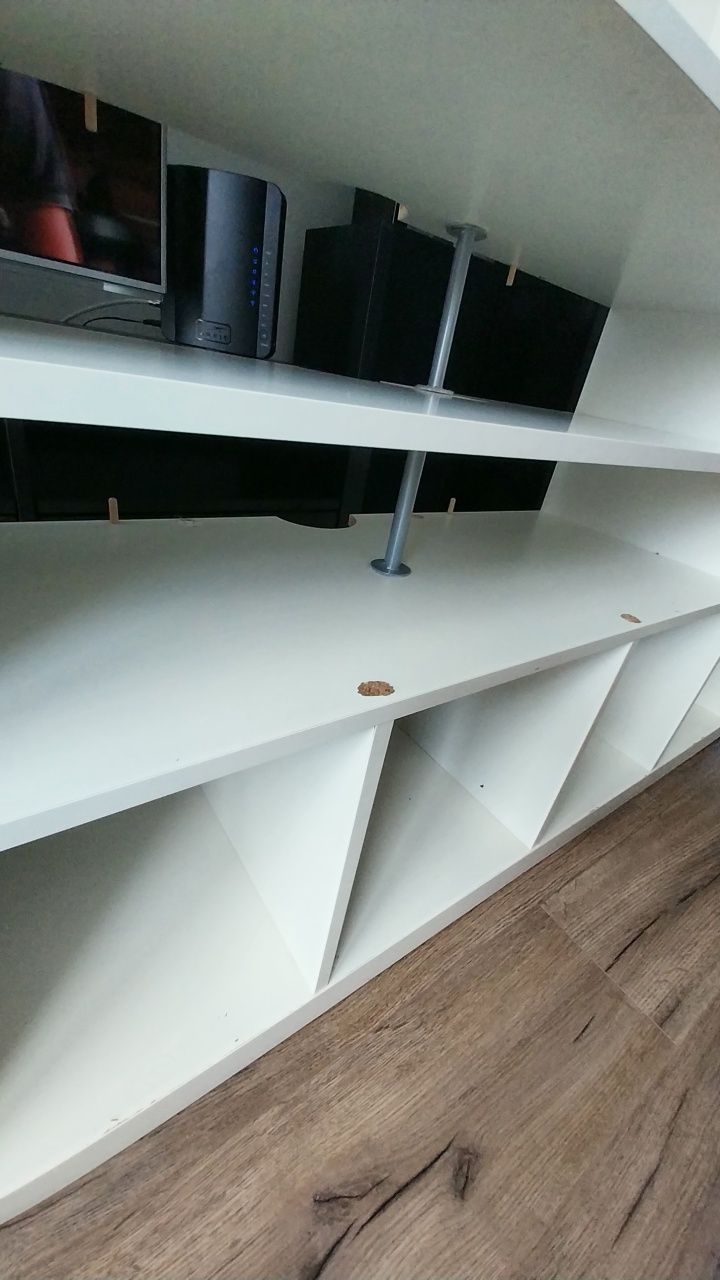 Szafka IKEA na książki TV