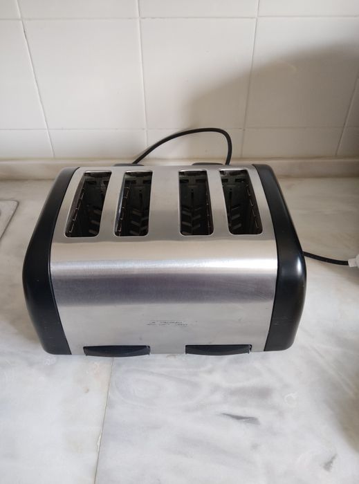 Torradeira grande, em excelente estado