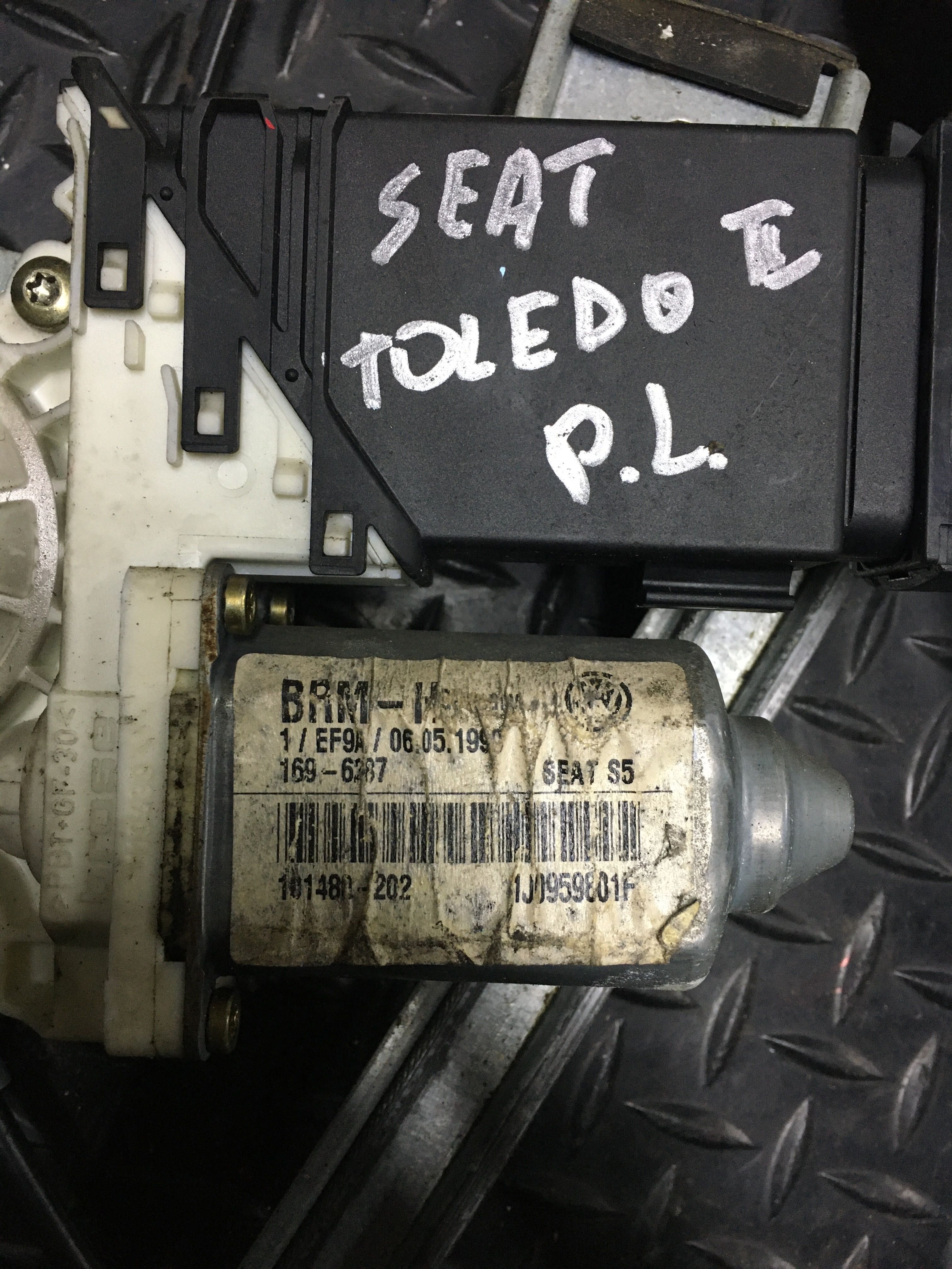Seat Toledo II - mechanizm silniczek  szyby przód lewy prawy