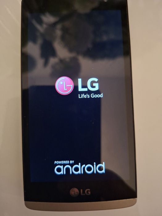Telefon LG Leon 4