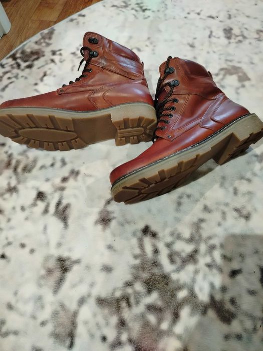 Ботинки зимние кожаные новые 44 размер