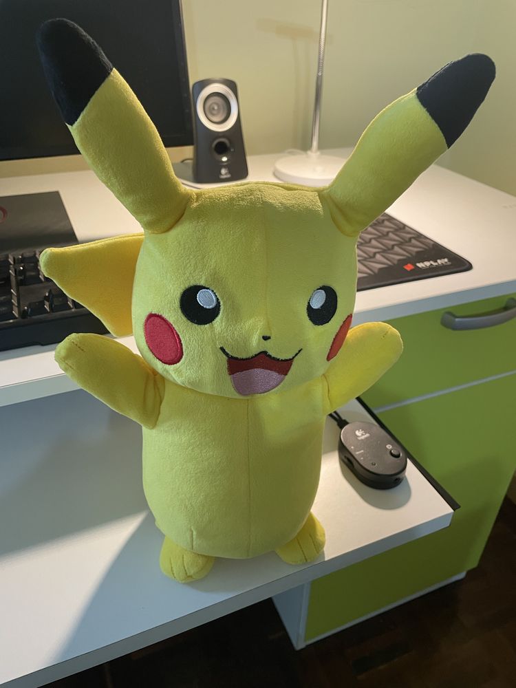 Vendo boneco picachu falante e com animações