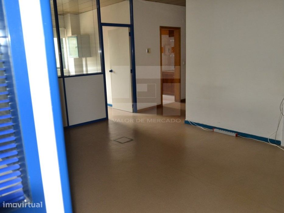 Escritório inserido em Centro Empresarial em Miraflores- Algés (ARR...