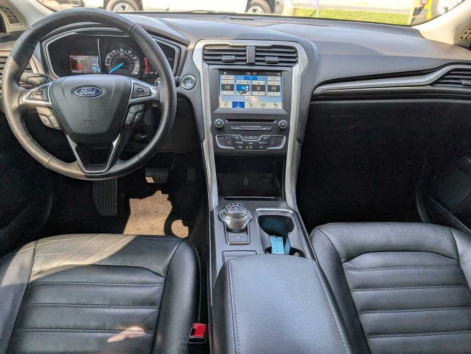 Ford Fusion SE      2018