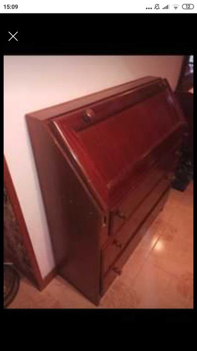 Escrivaninha muito antiga