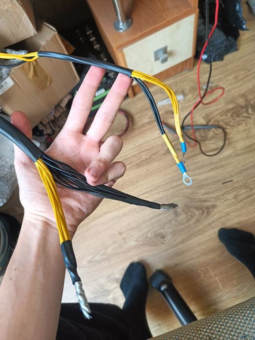 Zasilacz serwerowy 14.3v