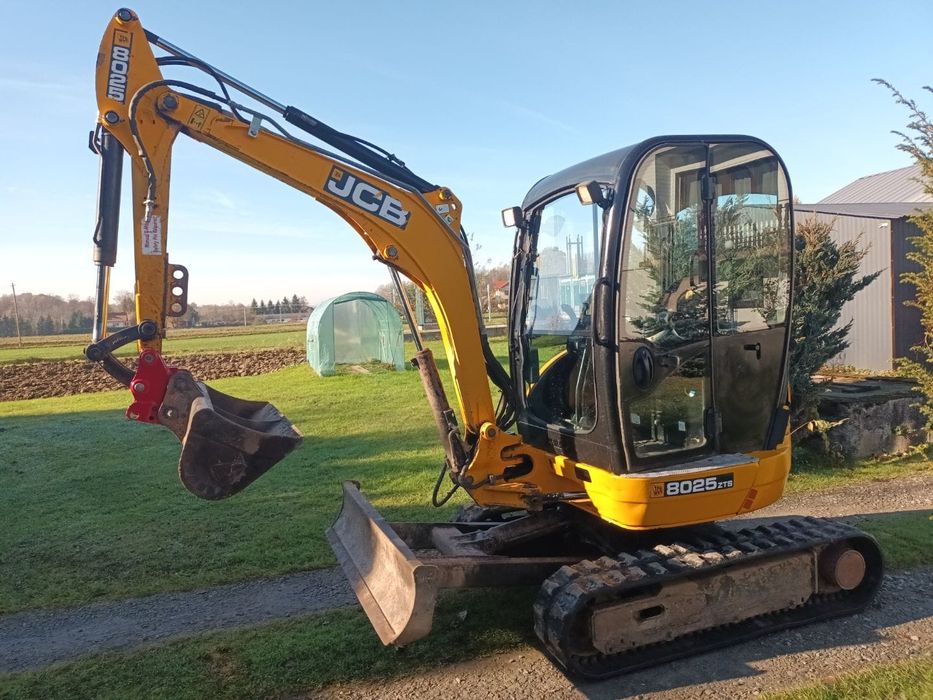 Usługi  minikoparką. Prace ziemne, wykopy,ogródki + wywrotka.