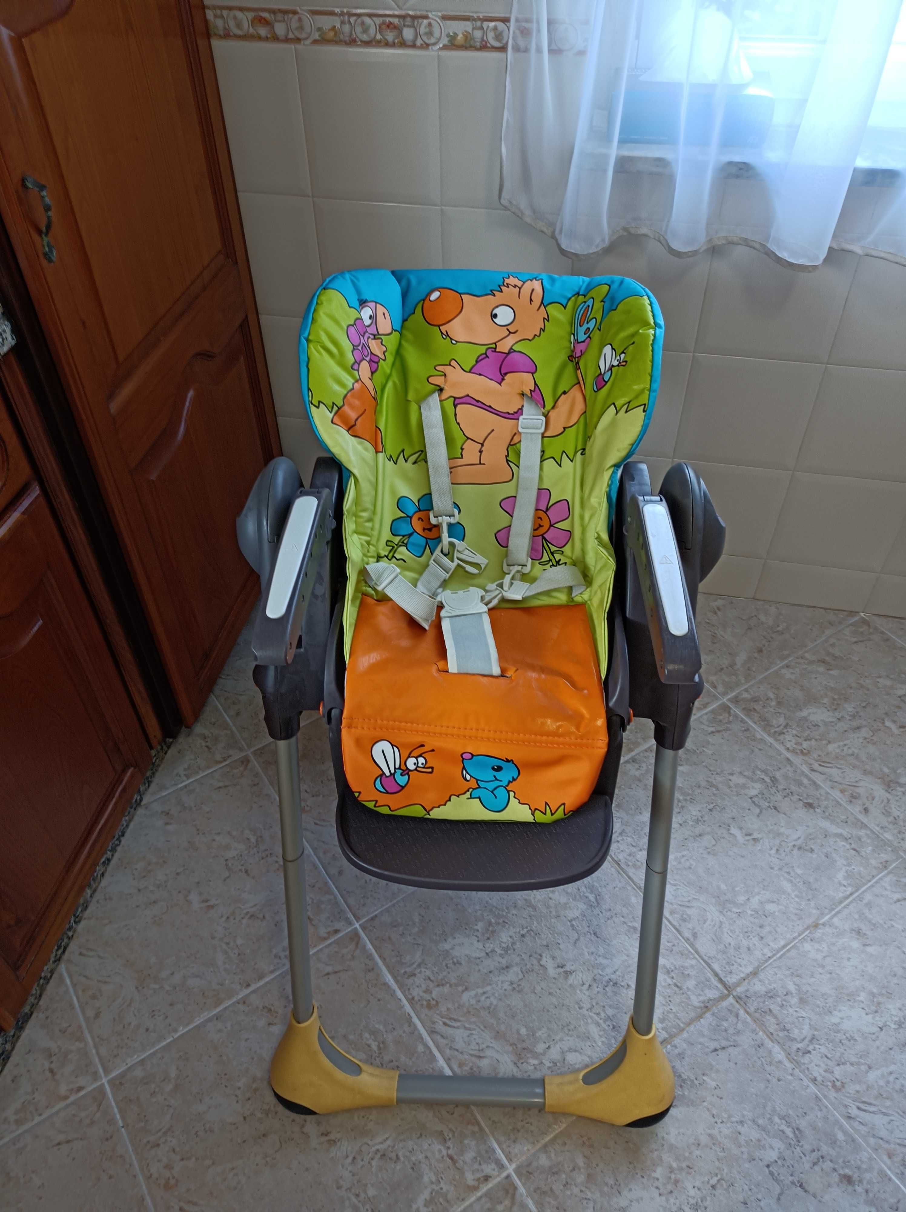 Cadeira Chicco poly bom estado