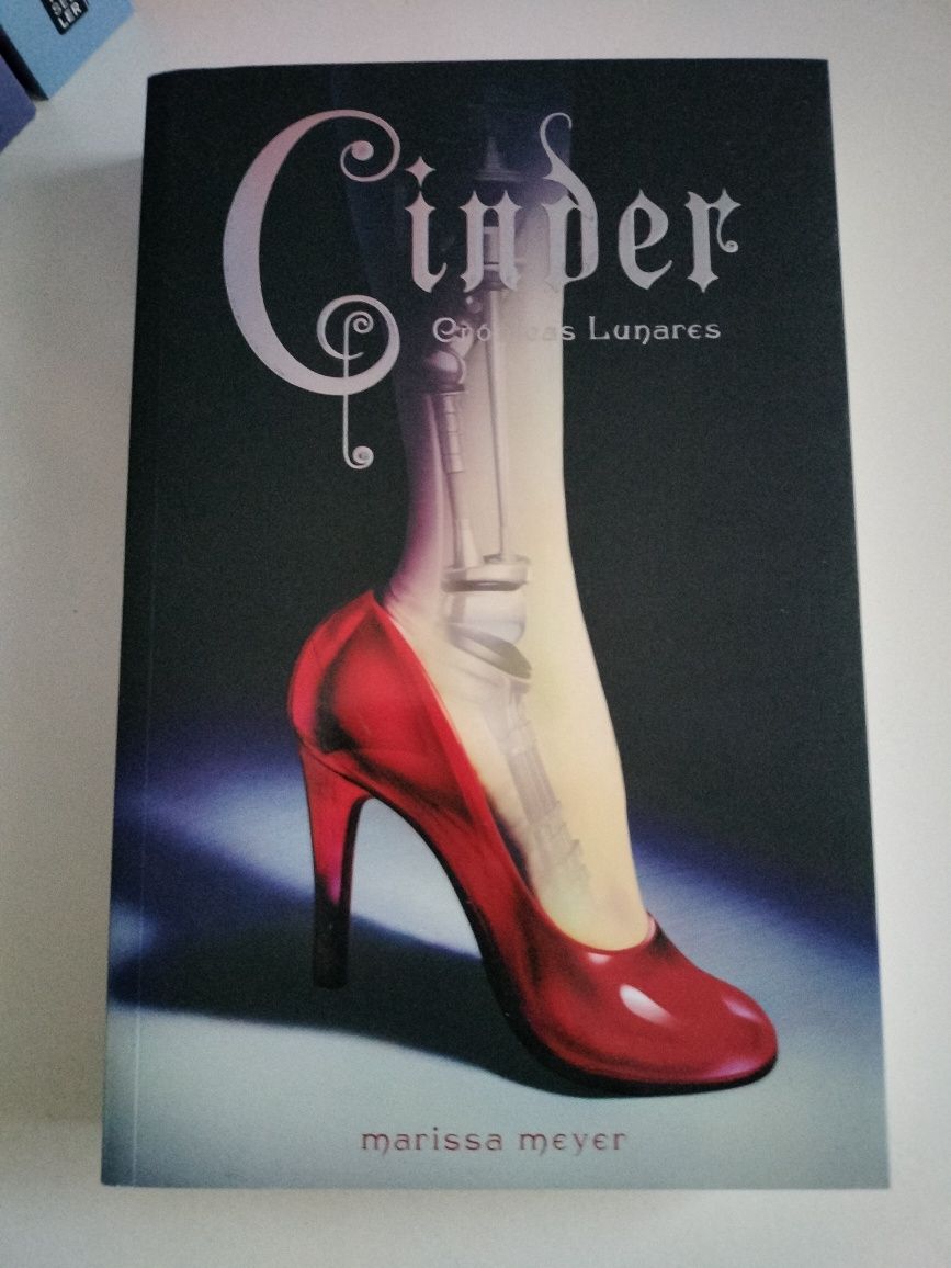 Livro Cinder-Crónicas Lunares