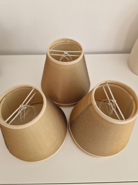 Abazurki beżowe,  opalizujące,  piękne