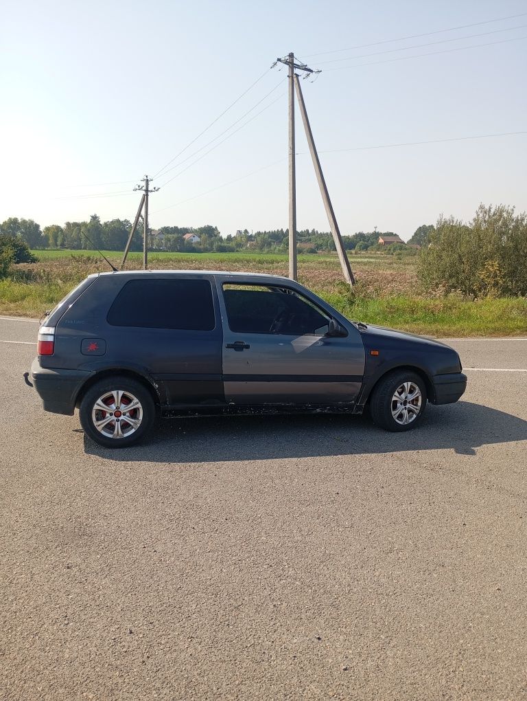 Продам гольф 3 1.9 тд