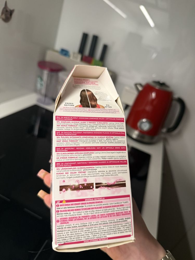 farba do włosów L'Oréal Paris Casting Crème Gloss w 600 Ciemny Blond