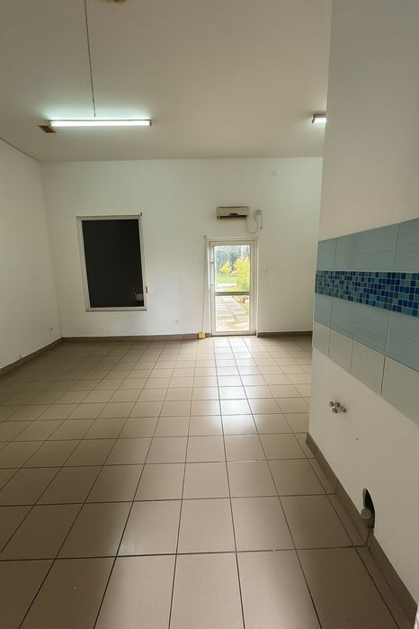 Lokal magazynowo -usługowy 43 m² – Dobra k. Stykowa, przy A1/A2