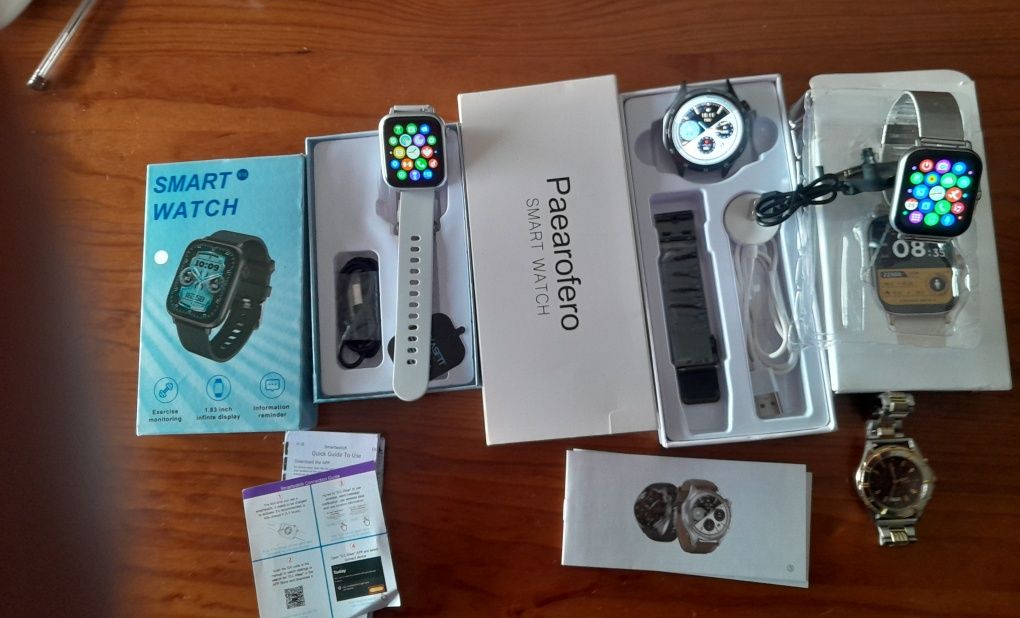 Relógios digitais smart watch.
