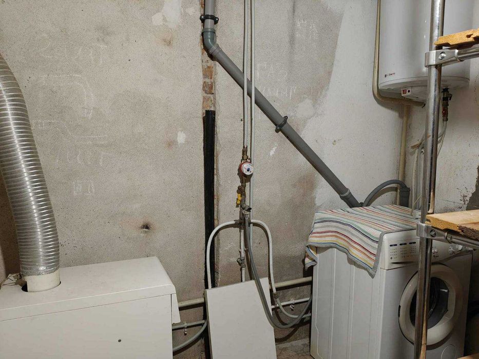 продається будинок