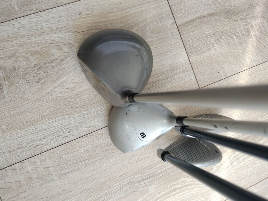 Клюшки для гольфу в хорошому стані