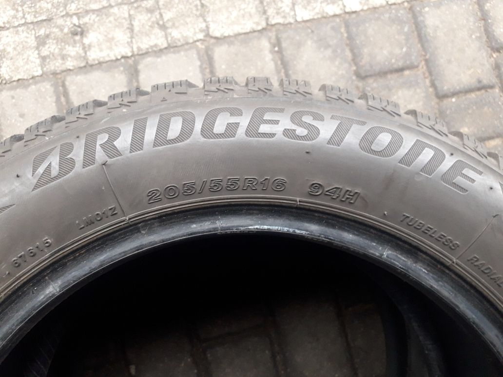 BRIDGESTONE 205/55R16 94H , pojedyńcza opona zimowa.