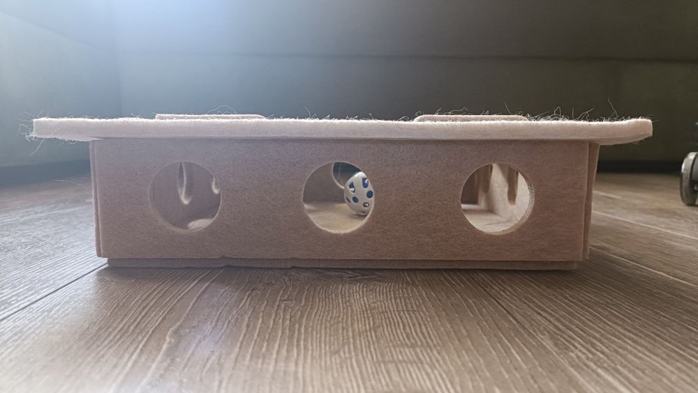 Zabawka logiczna dla kota