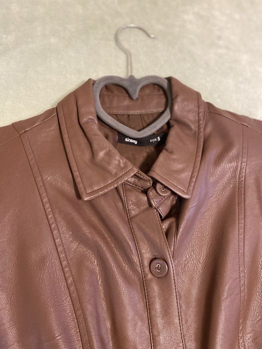 Сукня з штучної шкіри, шоколадного кольору