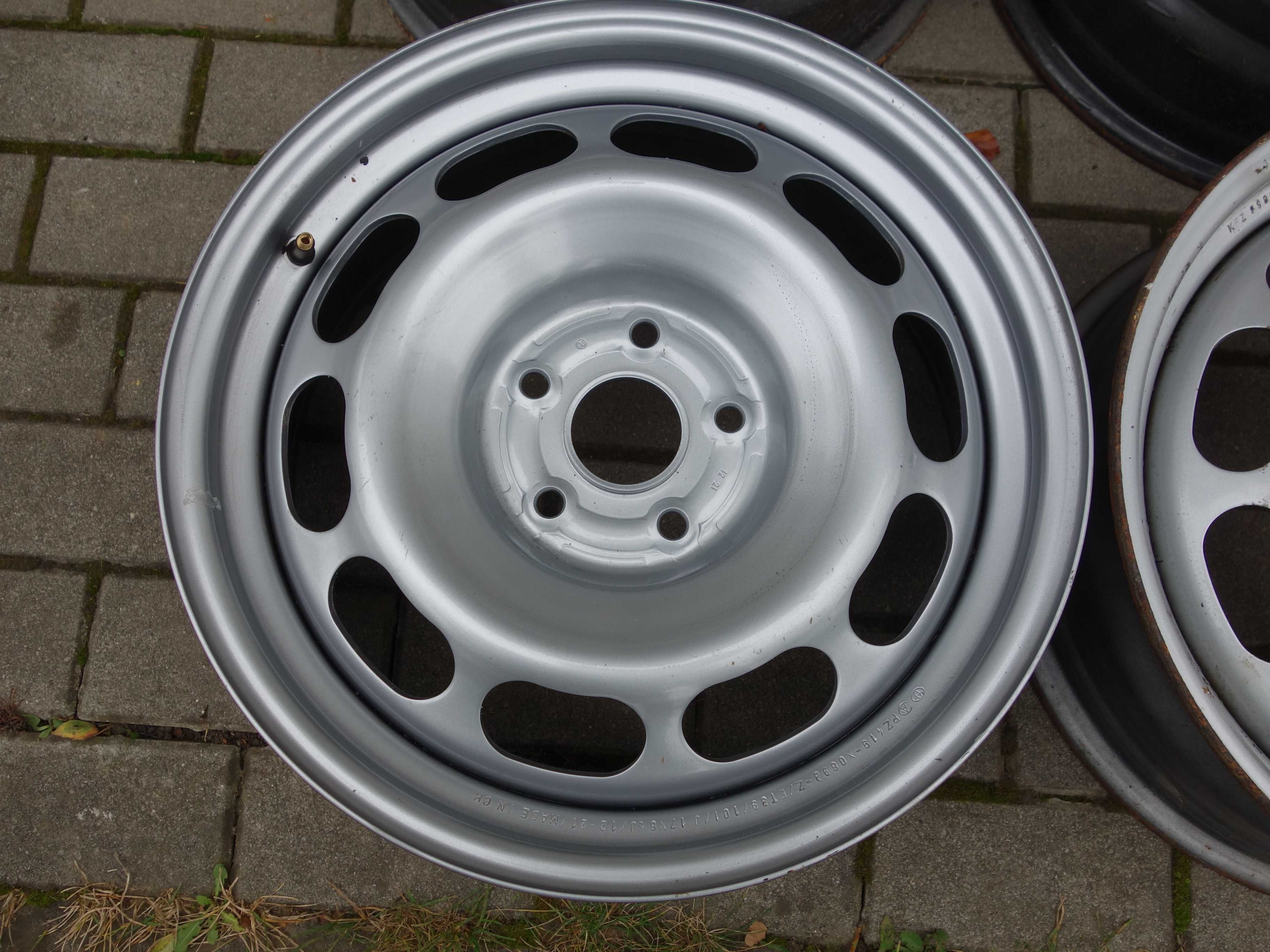 Felgi Stalowe TOYOTA CH-R RAV-4 AURIS Corolla Verso Cross 17''