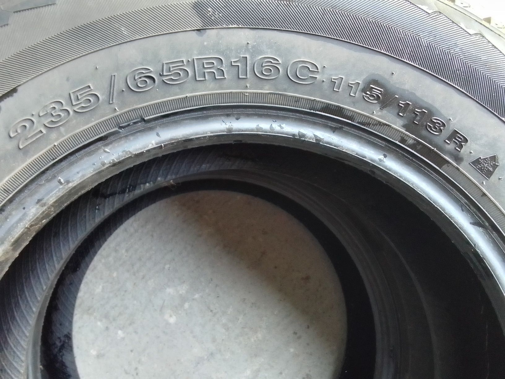 2 Opony zimowe 235/65r16C GOODRIDE 2021r