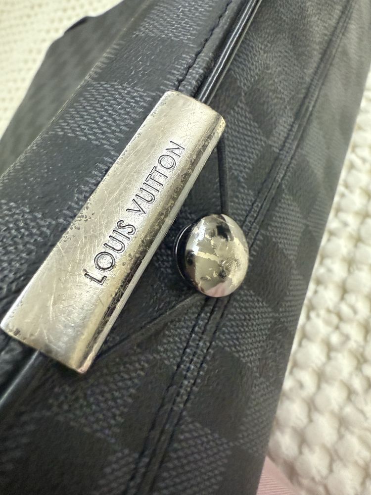 Louis Vuitton мужская сумка . Размер 30•40 см. Торг.