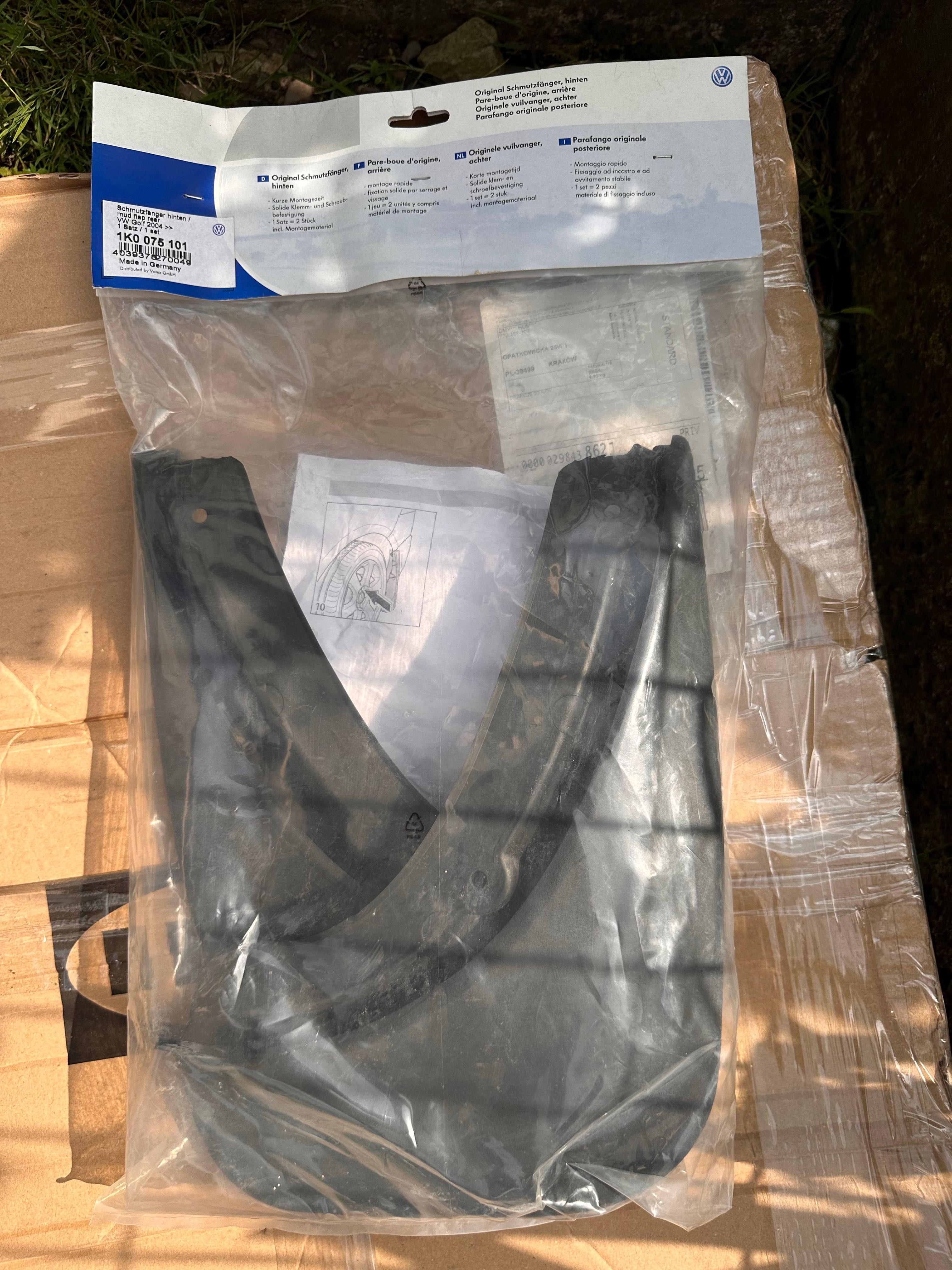 Бризговики задні VW Golf 5 V 1K0075101 Хетчбек оригінал Гольф5