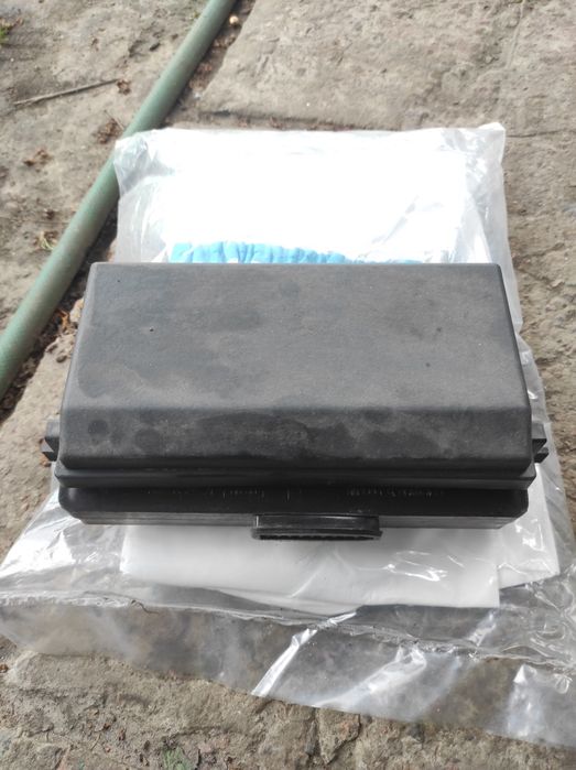 Продам блок запобіжників ваз 2108