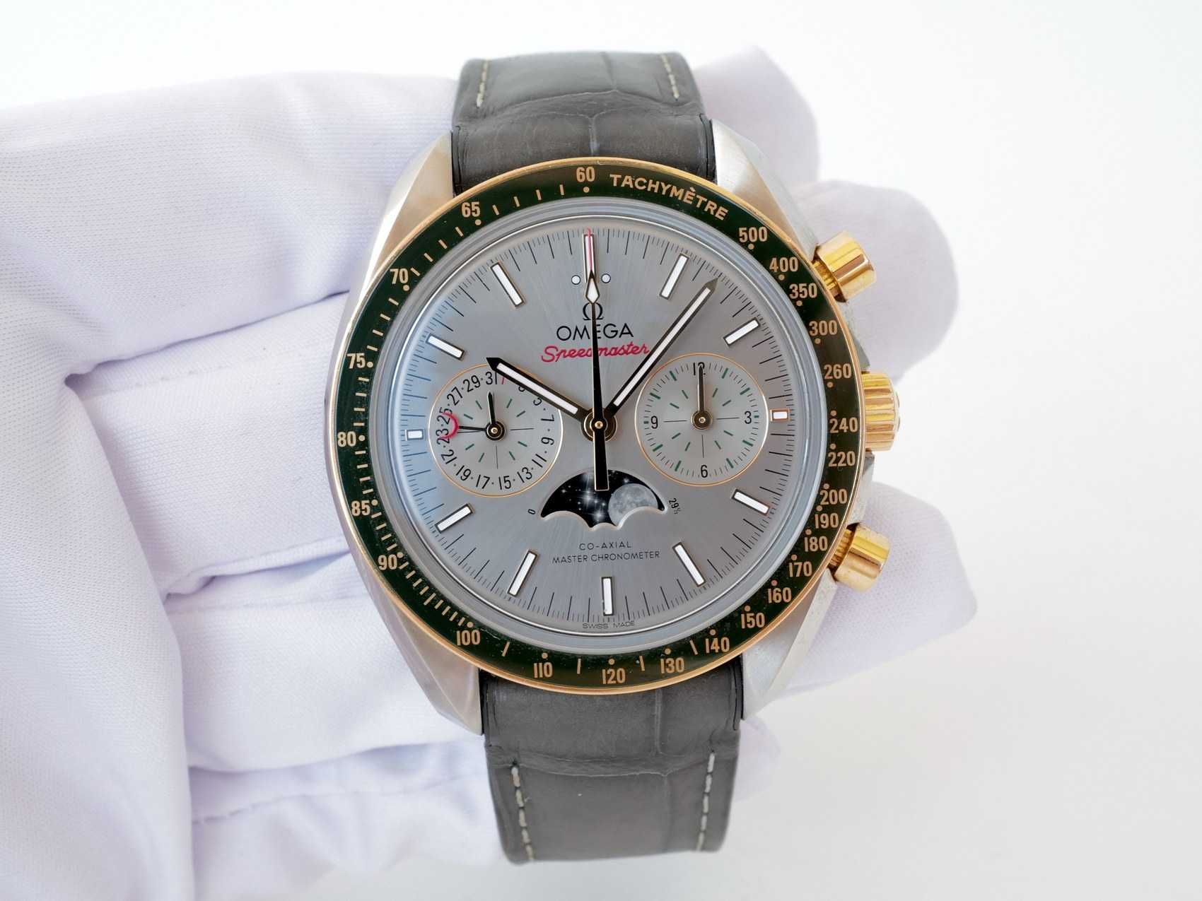Omega Speedmaster Professional Moonwatch Moonphase