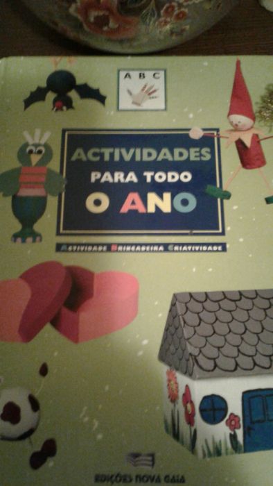 Livros de atividades infantis