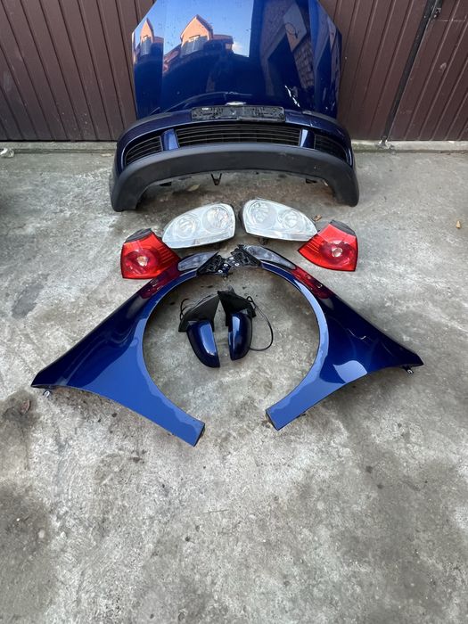 Капот для фольцваген гольф 5  volkswagen  Golf5