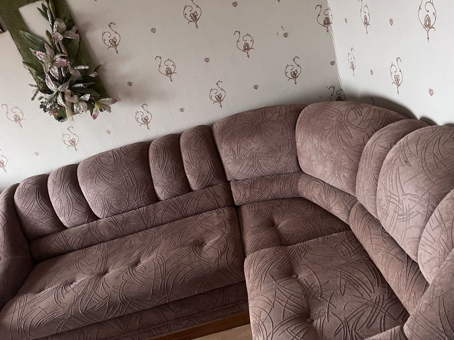 Великий куток в гостьову