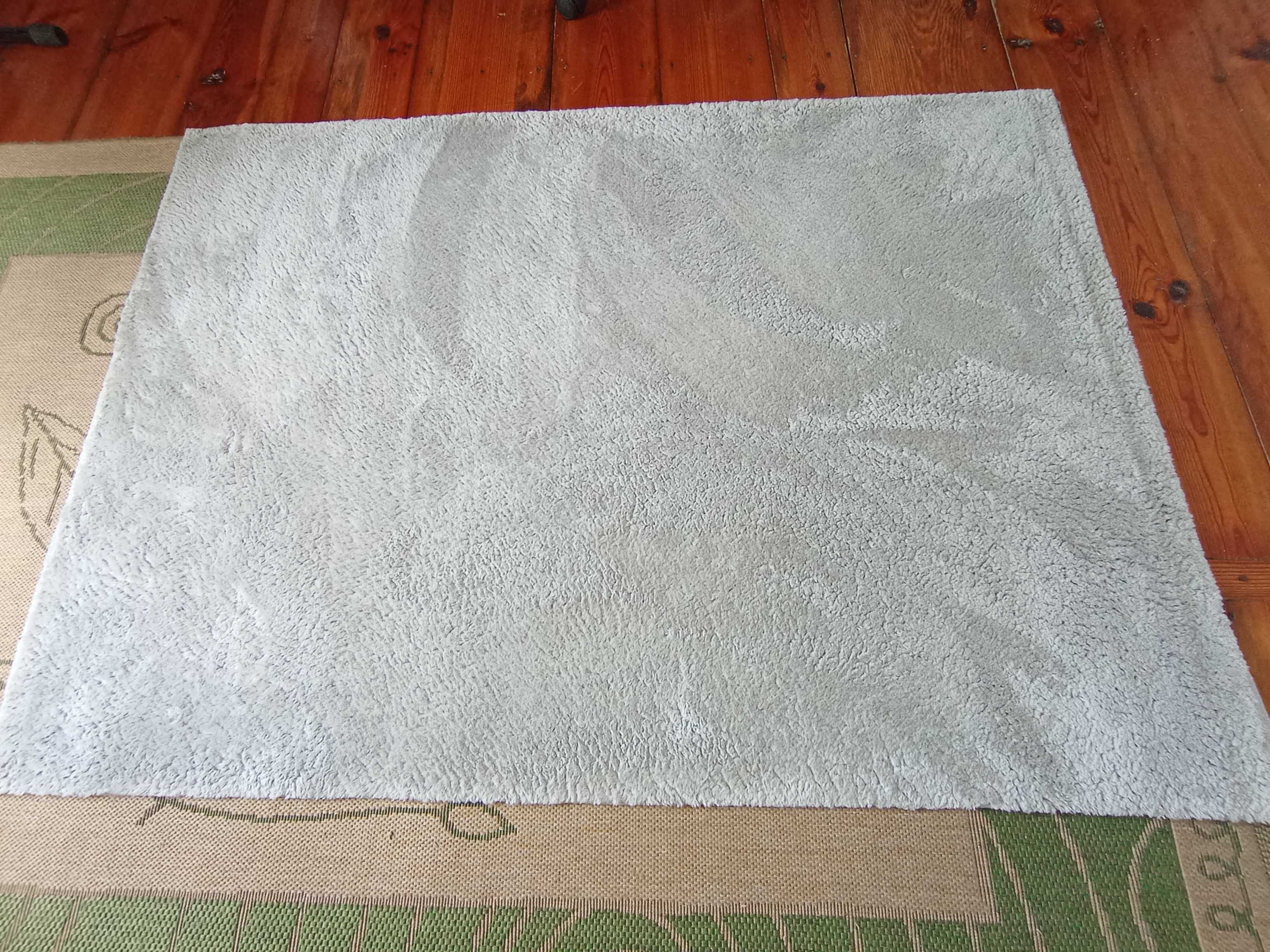 Szary puszysty dywan 170x120cm