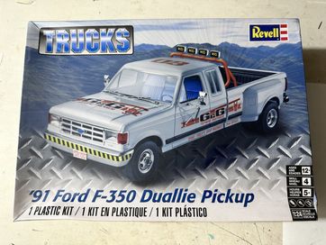 91’ Ford F-350 Duallile Pickup Revell 1/25