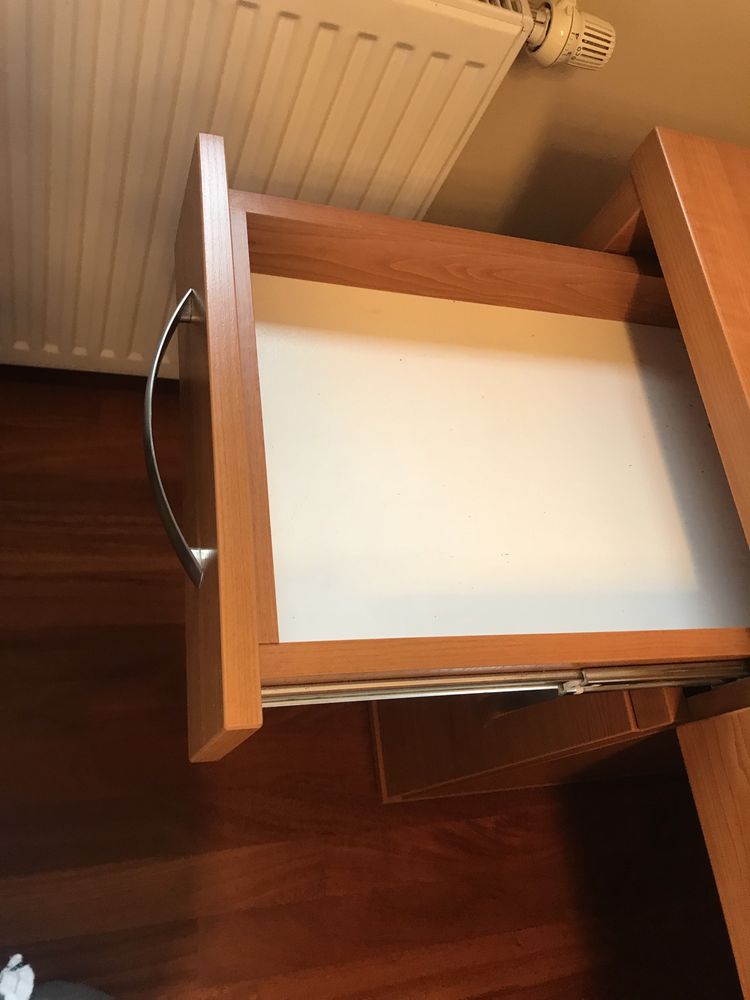 Biurko Solidne biurko z płyty robione przez stolarza