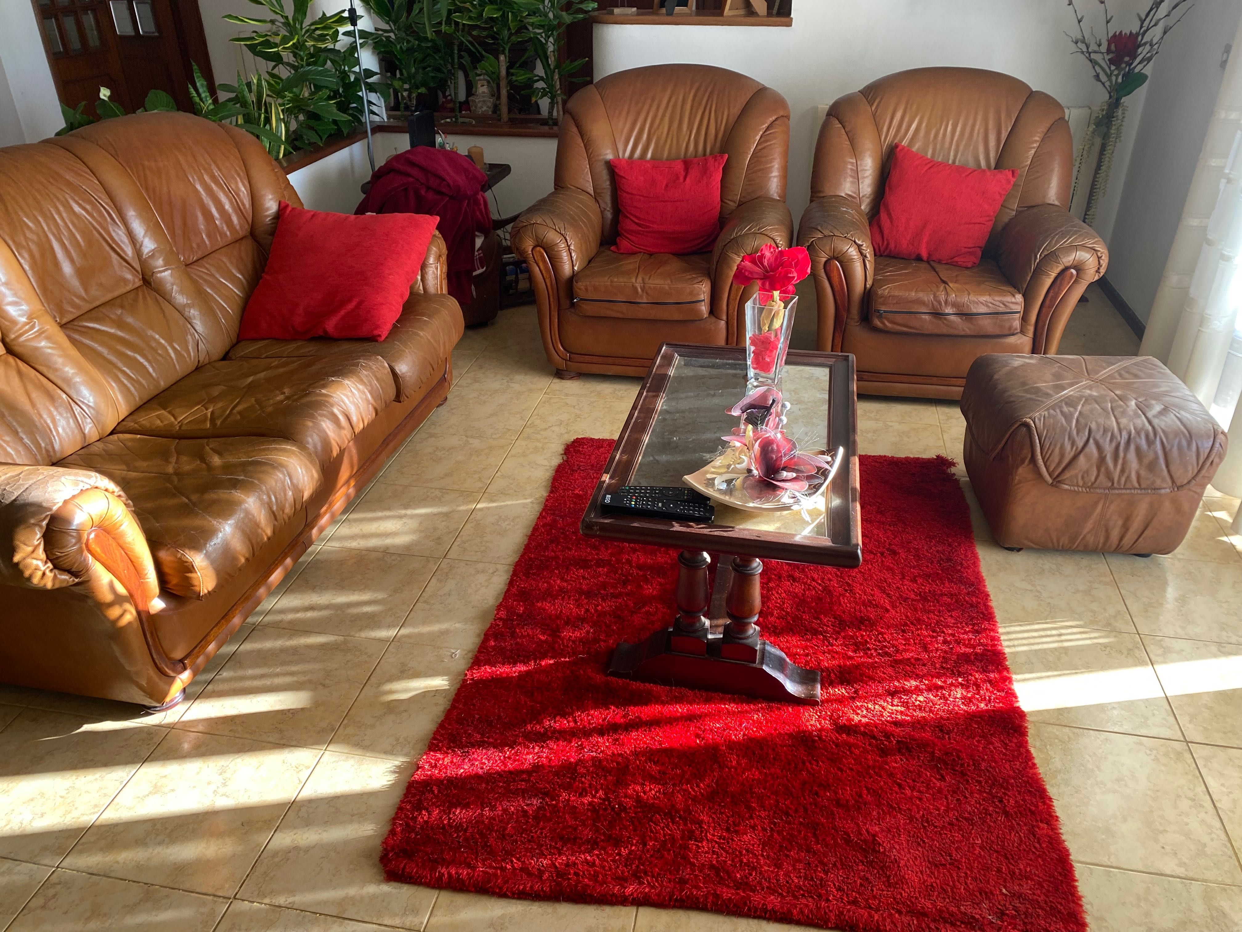 Sala completa 3 sofas + 2 puffs + mesa + almofadas