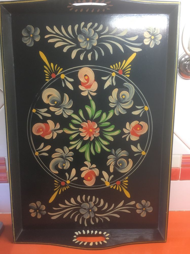 Tabuleiro pintado å mão