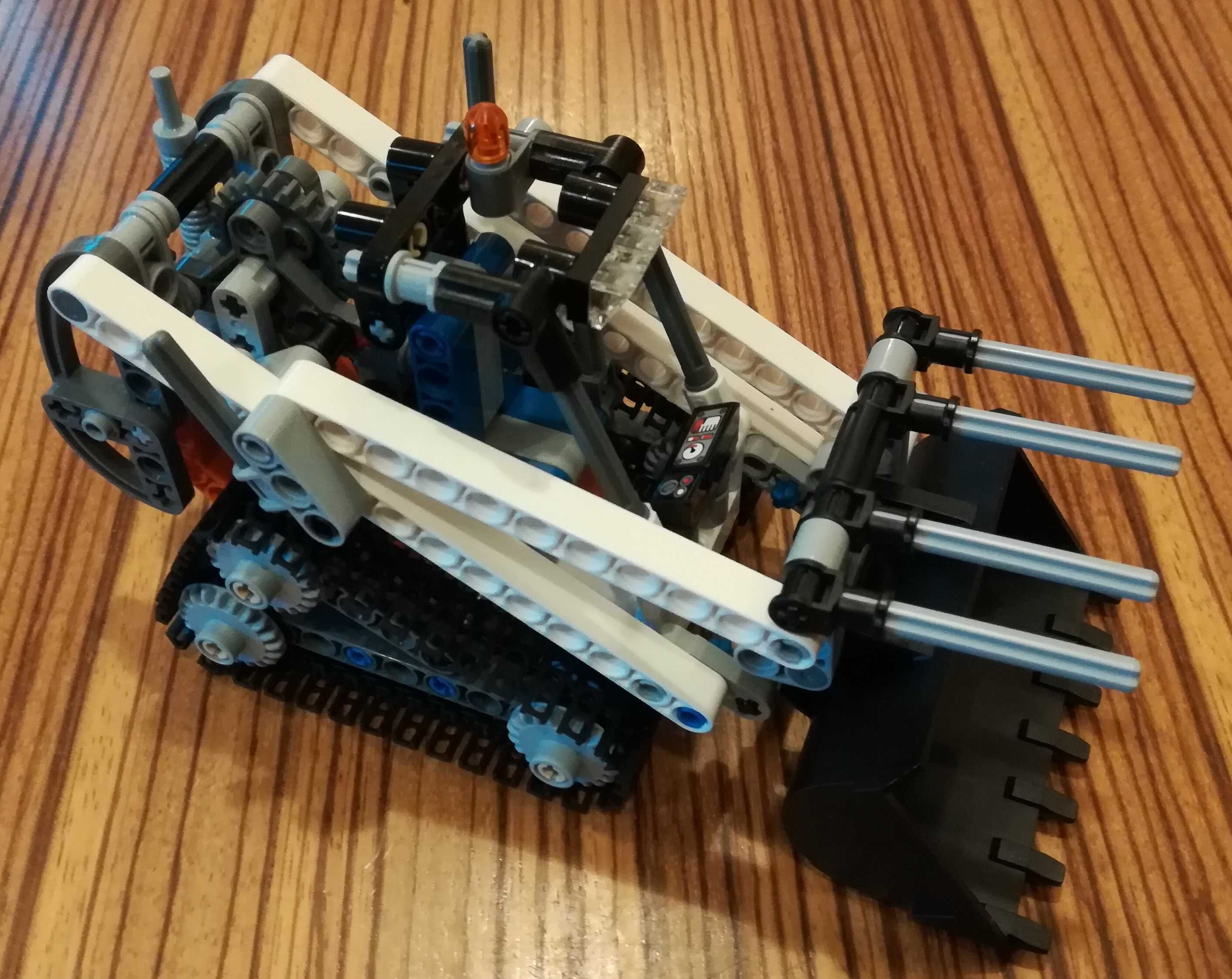 Lego Technic 42032 mała koparka gąsienicowa lub drugi pojazd stan bdb
