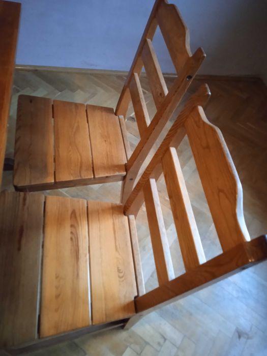 Stół sosnowy z 6 krzeslami