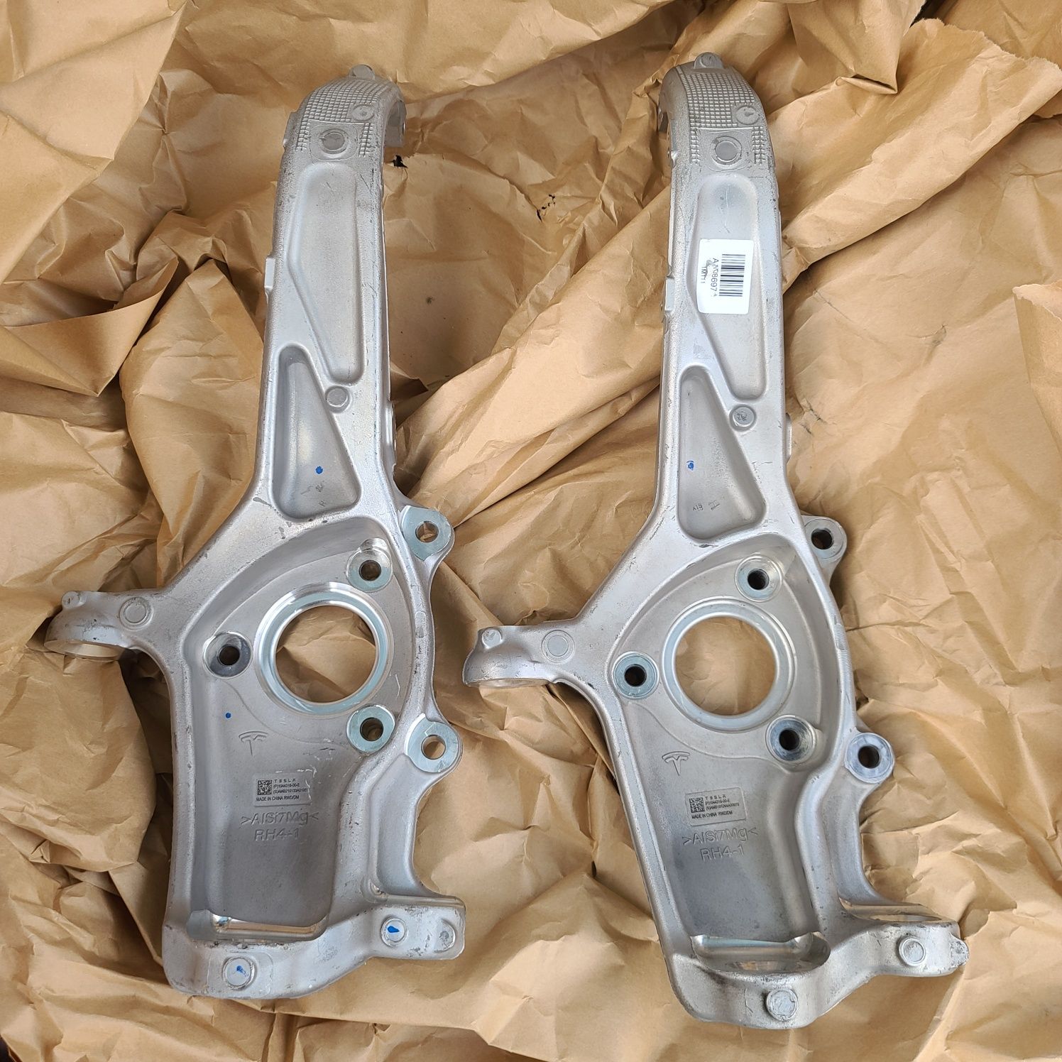 Tesla model 3 1044311-00-E LH 1044316-00 RH