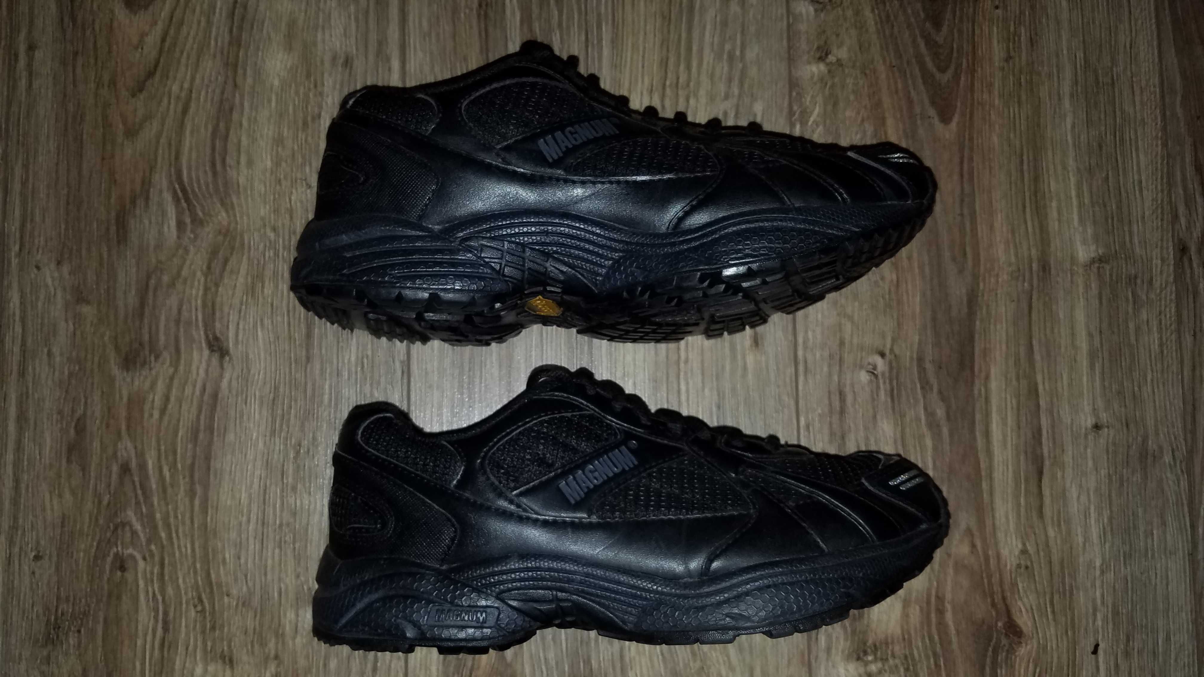 Buty MAGNUM 39/40 25.5cm buty sportowe biegowe fitness Vibram stan BDB