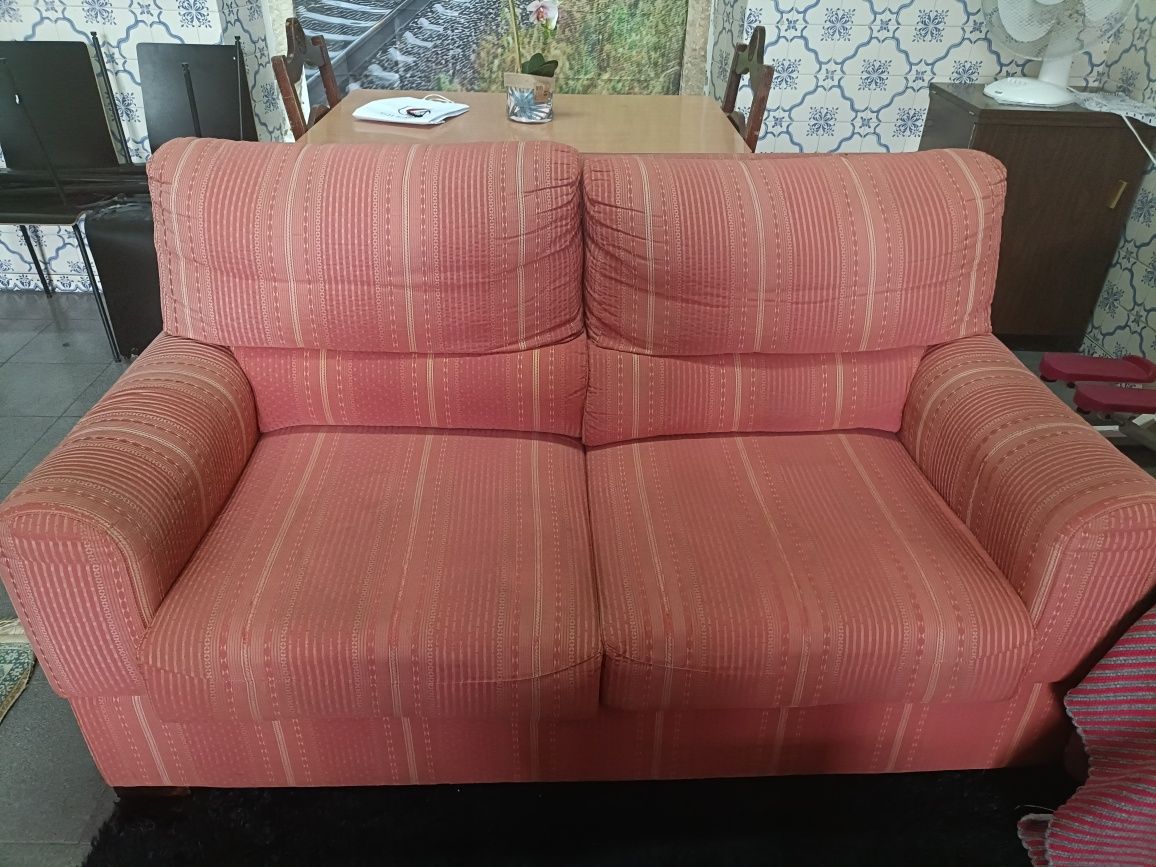 Vendo sofá cama 2 lugares