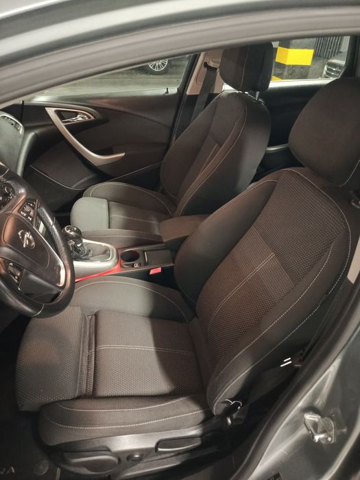 Opel astra j 2011r 160 km