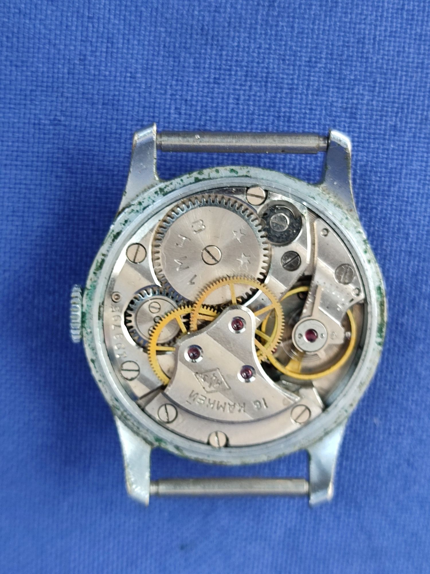 Старые советские наручные часы Москва 18 камней  на запчасти СССР