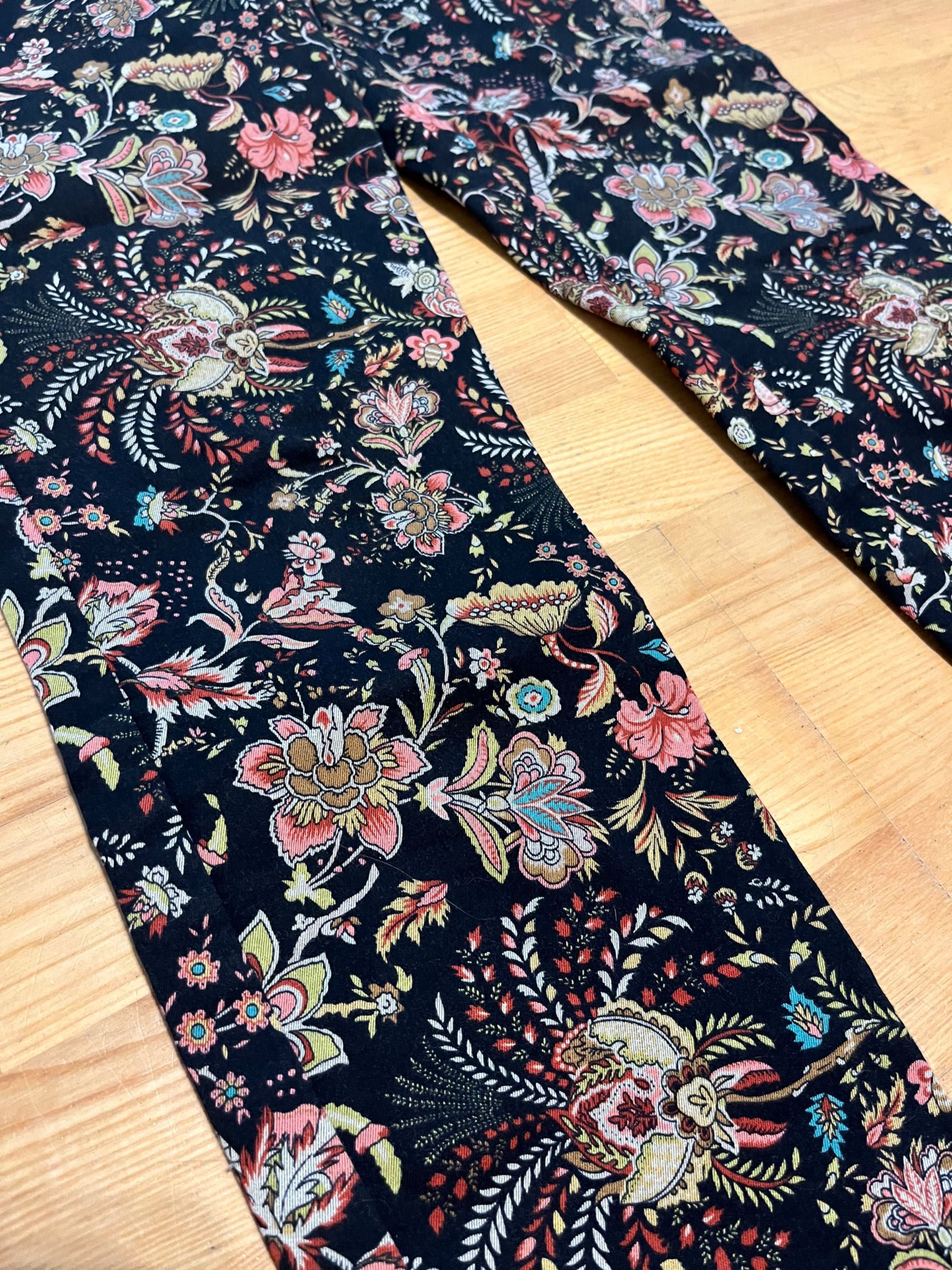 Bawełniane spodnie hippie w kwiaty rozmiar 38
